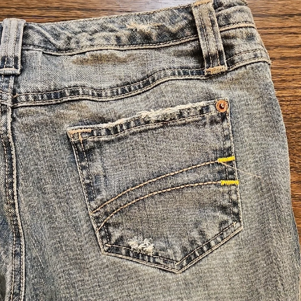 Women's Flare Leg Blue Denim Jeans - Picture 8 of 10